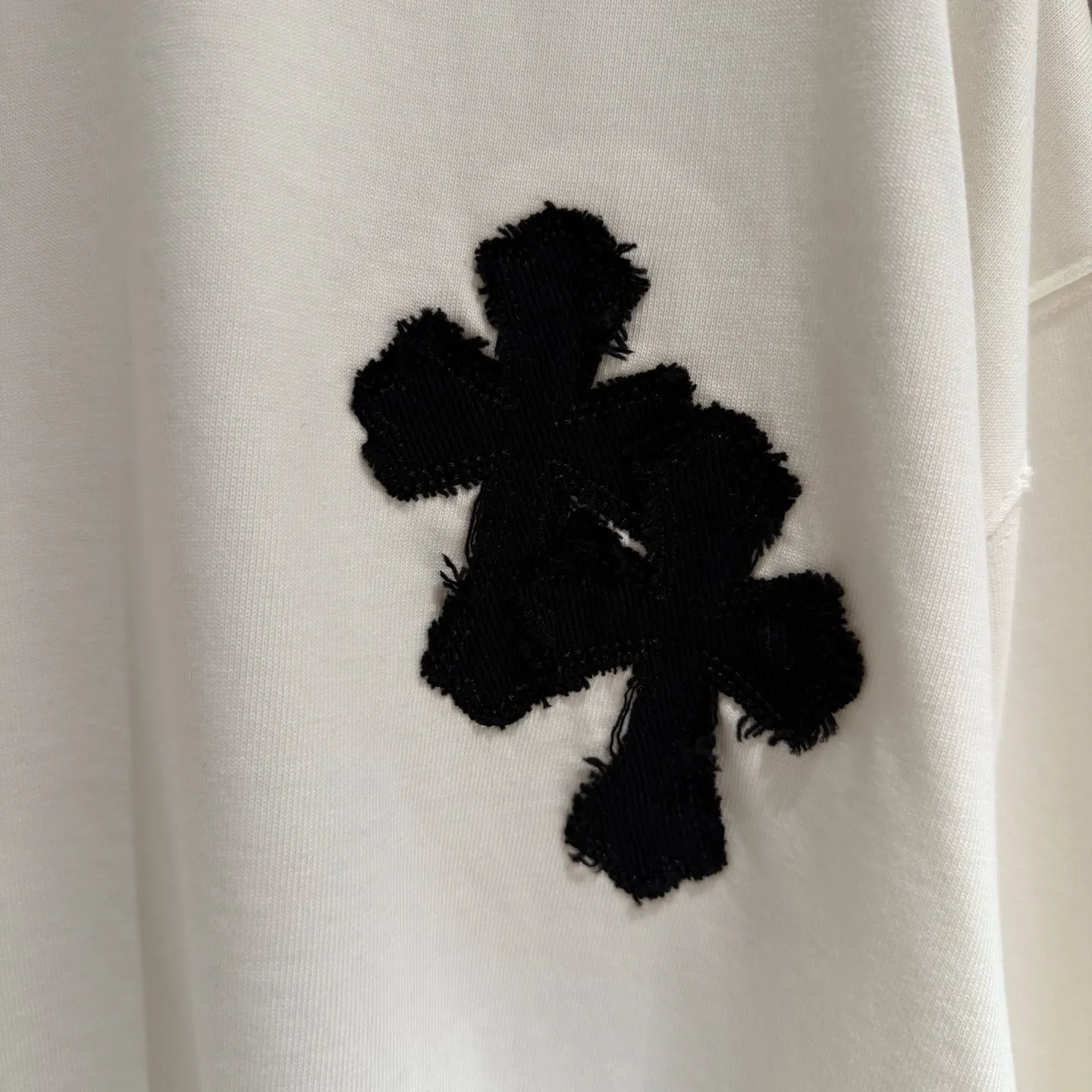 🅿️340 [Strict quality control] CH Croixin's new long-sleeved sweatshirt T-shirt. Heavy 340g double yarn fabric. Wash the whole garment twice. Frayed and torn on all four sides. Heavy fabric. The neckline is made of icy Solona. Loose fit. Deep, wide and stylish. No deformation or shrinkage. Color: 3 colors, black, white and gray. Size: M-2xl